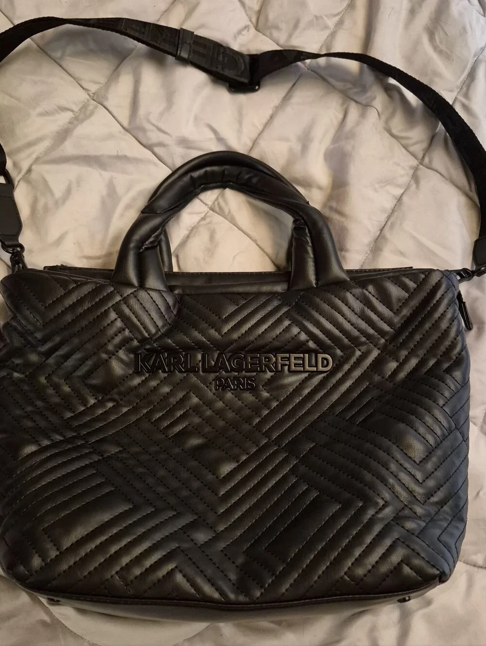 Karl Lagerfeld Black Quilted Bag w/crossbody Strap. Like New.